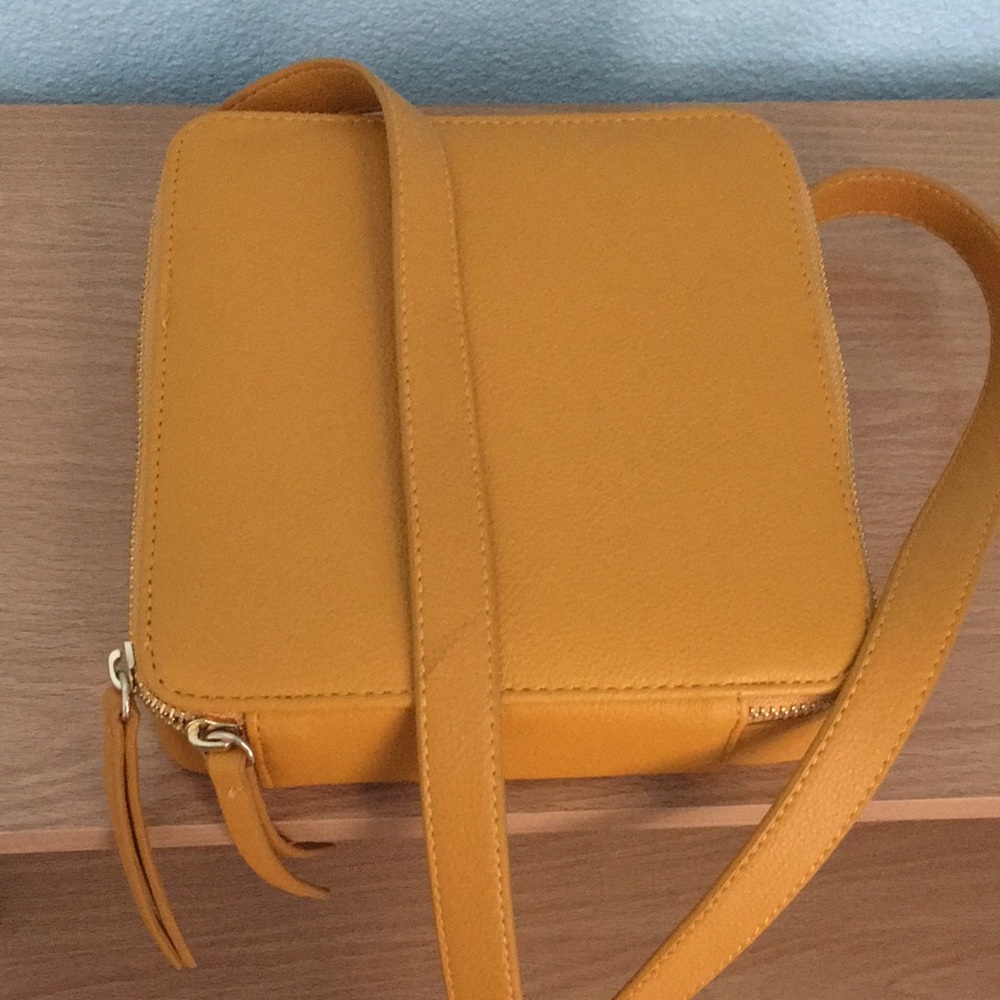 Crossbody bag